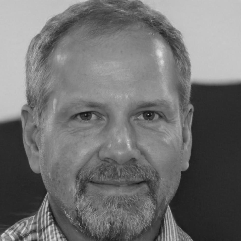 Portrait de Marc Dubois, analyste financier